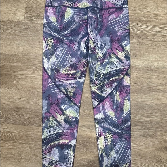 Athleta X Simone Biles reversible leggings - Picture 3 of 7